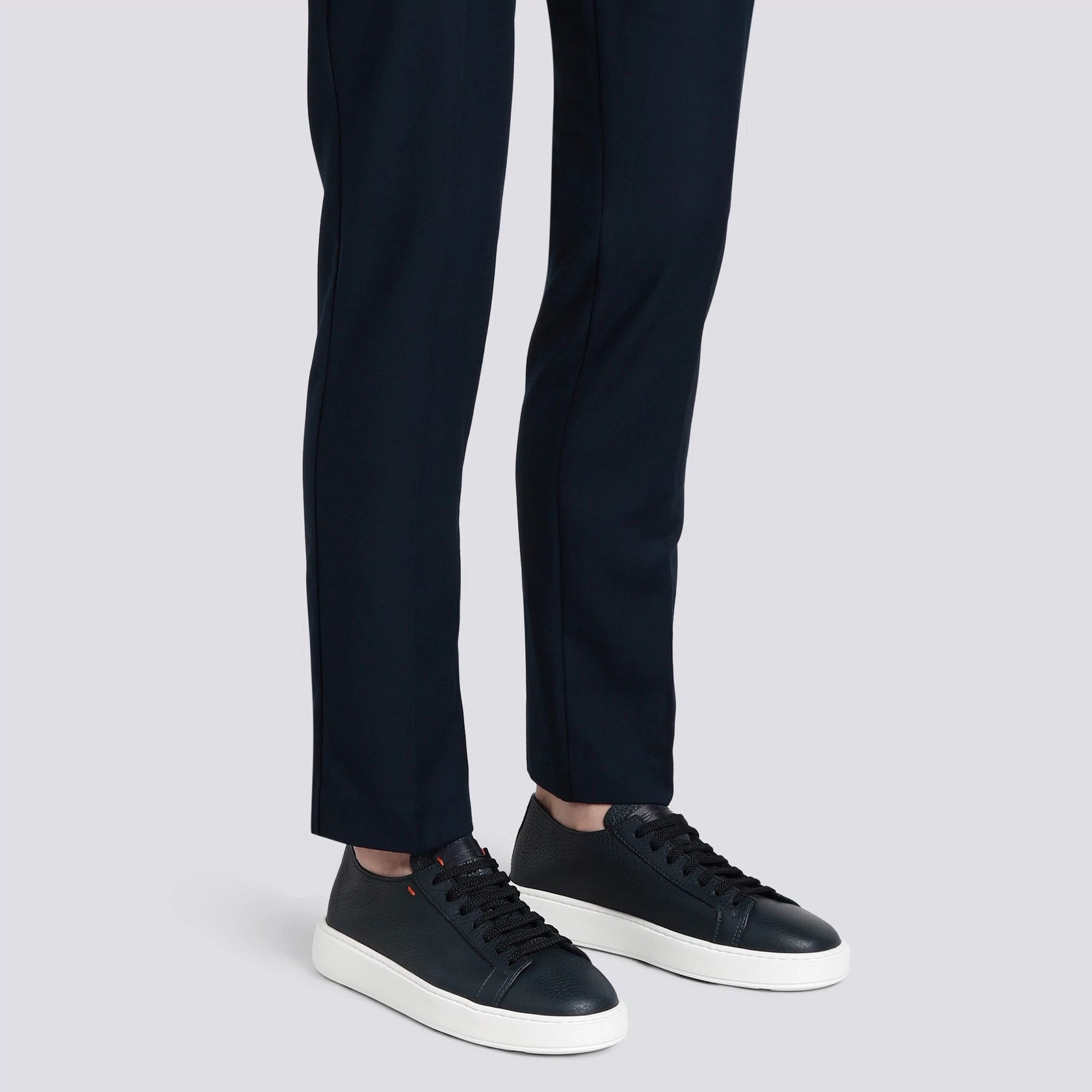 Men's blue tumbled leather sneaker